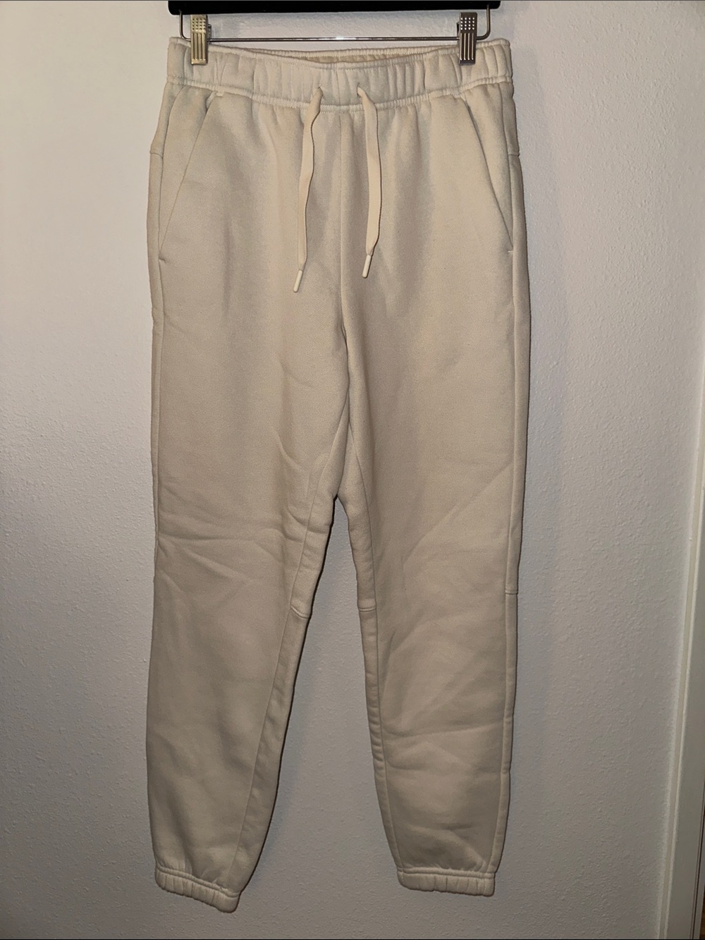 VRST Men's Cream Drawstring Jogger Pants